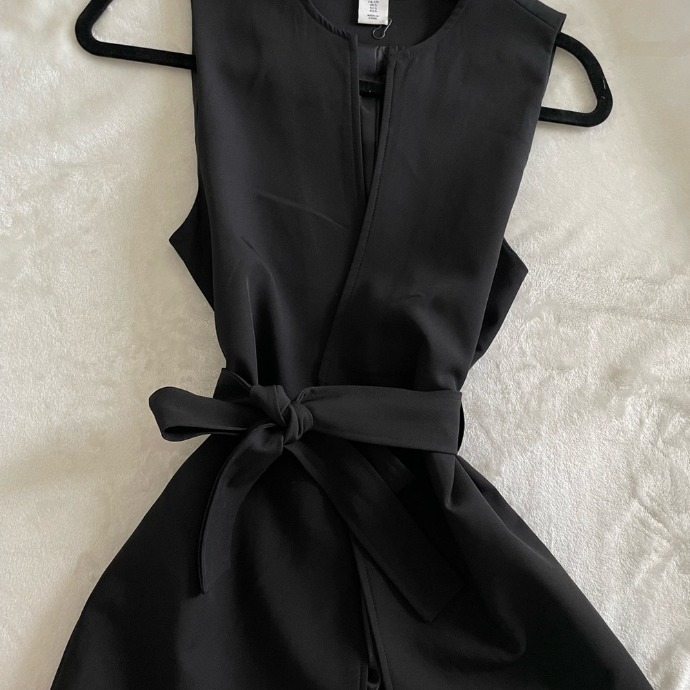 Elegant Black Belted Vest ✨